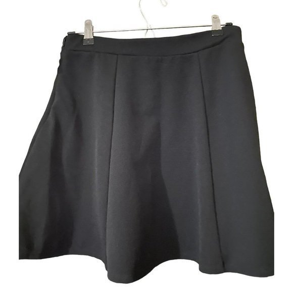 Decree Mini‎ Skirt - Picture 3 of 5